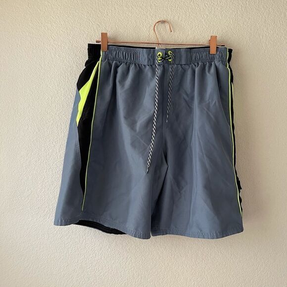 Nike men’s swim trucks‎ - Picture 1 of 6